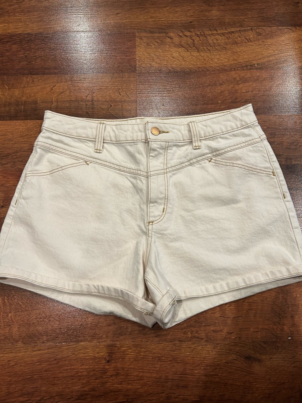 Universal Thread Womens Vintage High-Rise 99% Cotton Midi Jean Shorts Sz 10